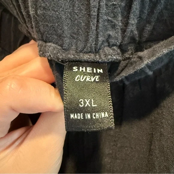 SHEIN Black High Waist Buttoned Shorts - Picture 4 of 5